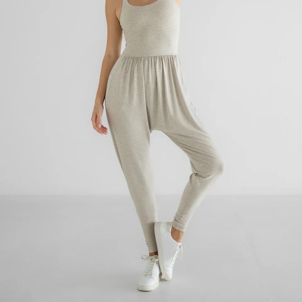 Sleeveless Light Gray Lounge Jumpsuit
